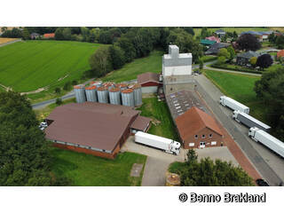 2017 - 2019 | Erwerb eines Landhandels mit Bürogebäude, Lagerhallen und Trocknungsanlage in Schwichteler (6. Standort).